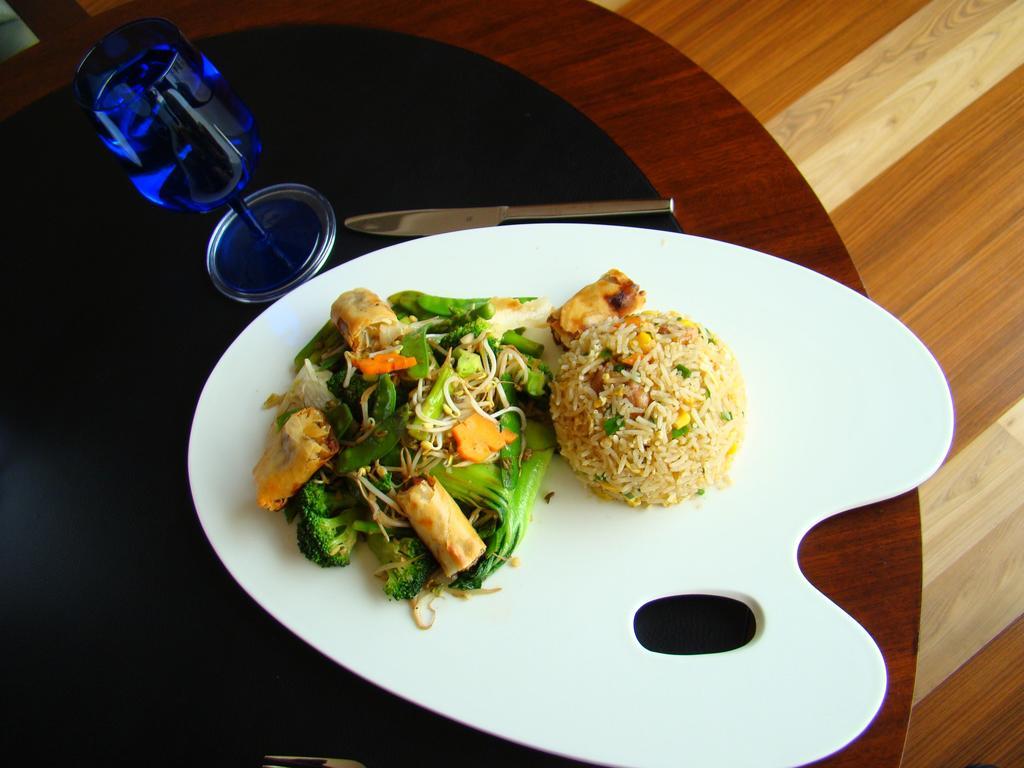 The Madison Hotel New Delhi Ngoại thất bức ảnh