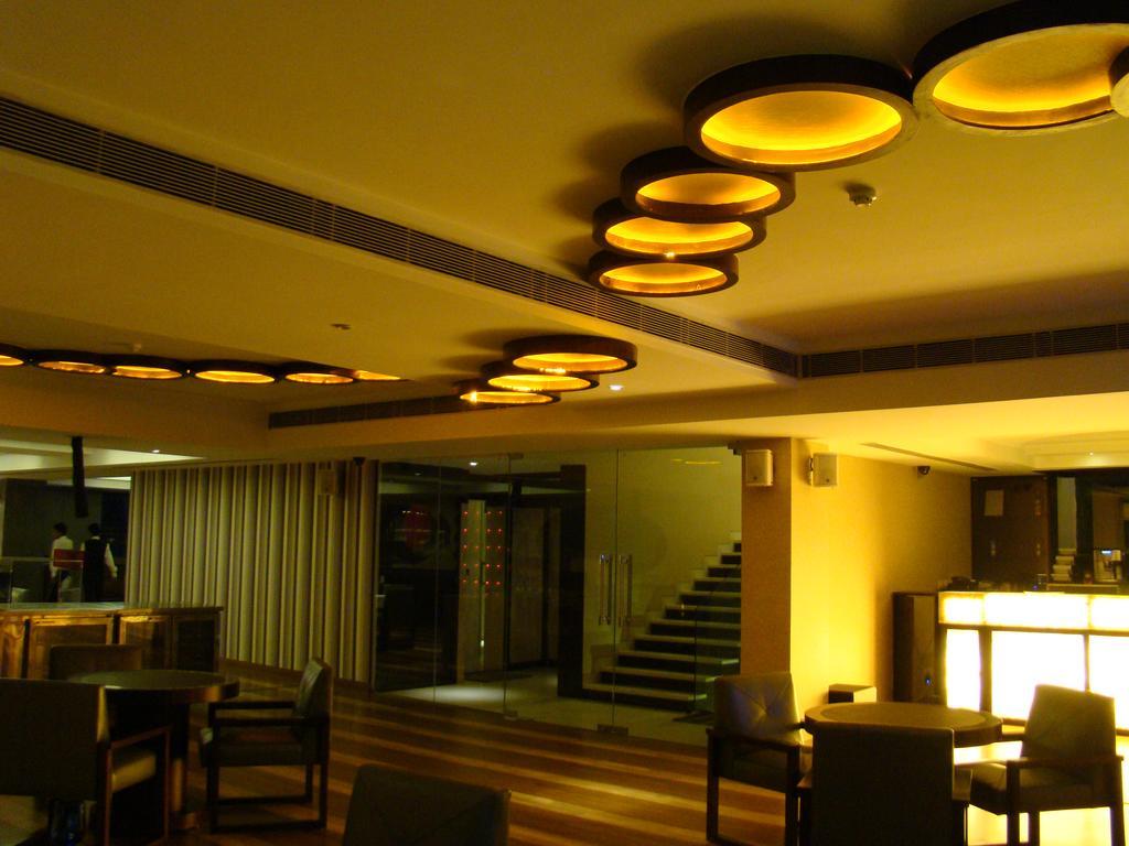 The Madison Hotel New Delhi Ngoại thất bức ảnh
